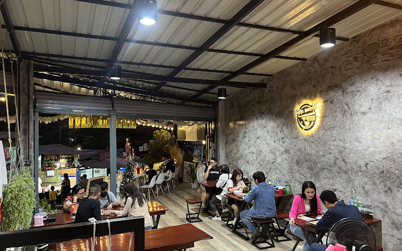 นั่งล้าน สะพานไม้ Sangkhlaburi