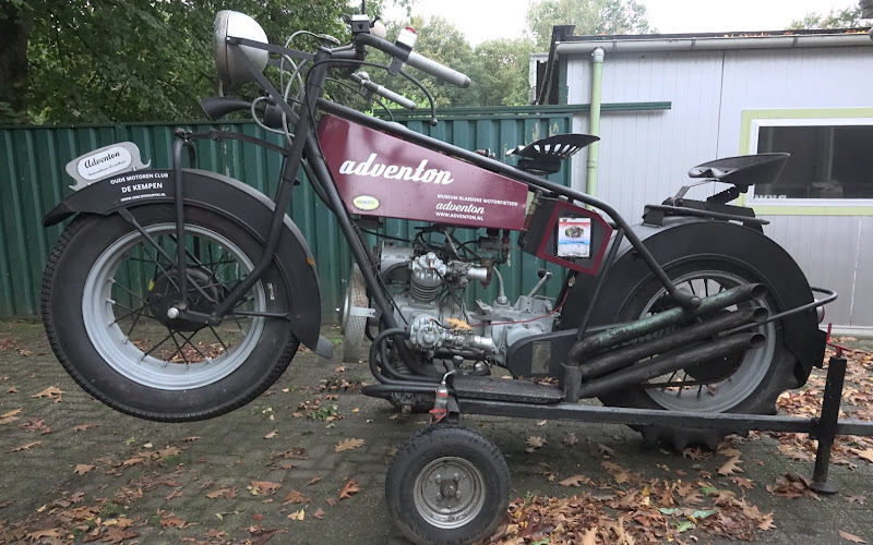 Klassieke Motoren museum. Adventon. Middelbeers