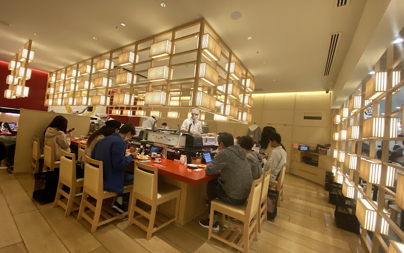 가나자와 마이몬 스시 마크 이즈 후쿠오카 모모치