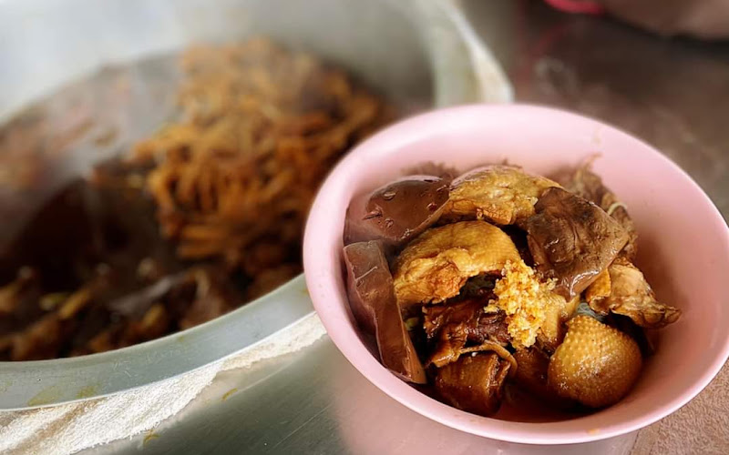 ไพลิน ก๋วยเตี๋ยวเป็ด (ส.อุษา ท่าเรือ)​