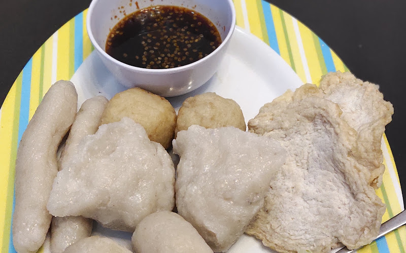 KEDAI PEMPEK PAKDE SUR