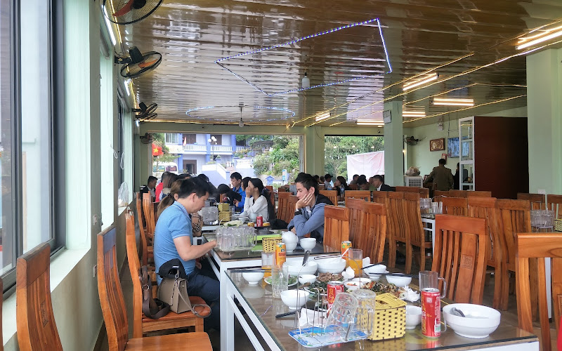 Nhà Hàng Tuấn Hương Tam Đảo
