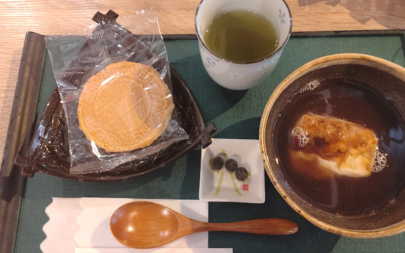 芸妓カフェ・バー 一糸
