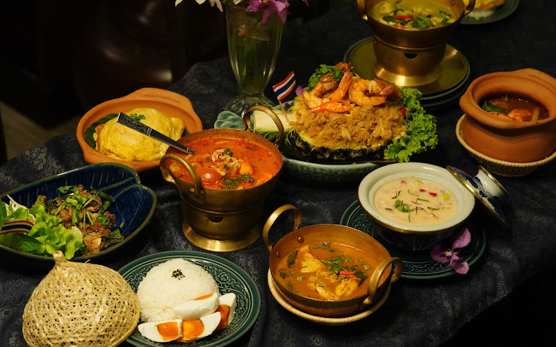 168 Thai Restaurant - ศาลเจ้าพ่อเสือ Chao Pho Suea Shrine