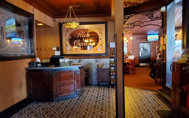 Rich & Charlie's Crestwood