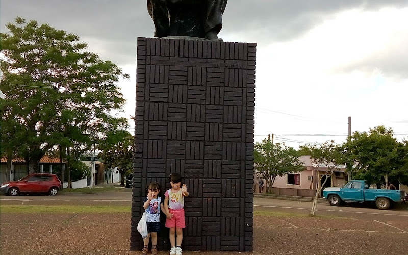 Juan Zorrilla De San Martín Square Park