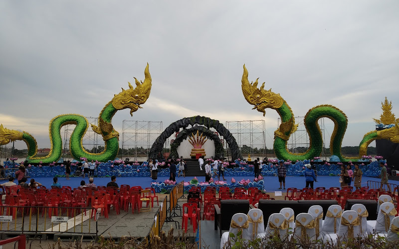 Naga Statue