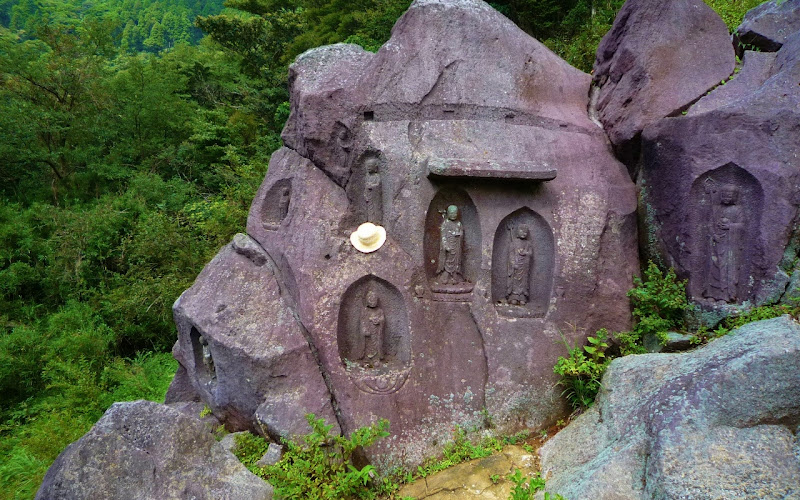 Carved Buddha at Motohakone