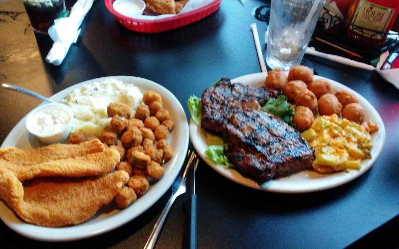 Brewster's Bar & Grille