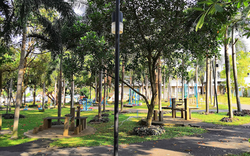 Public park, Ban Amphur beach
