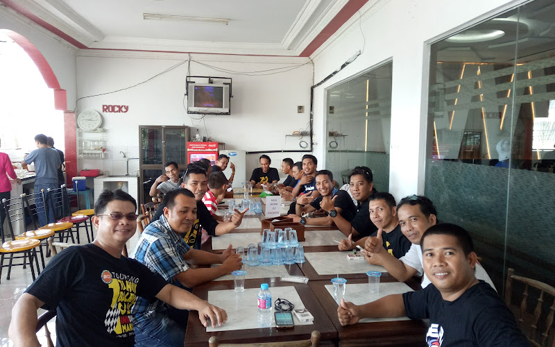 Warung Sari Laut Mbak Tun