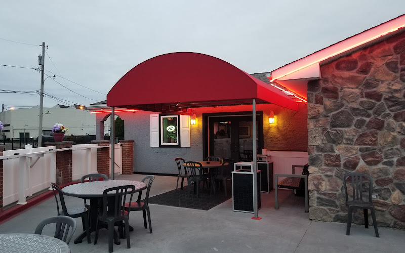 Coaches Bar and Grille