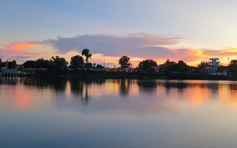 Rim Ping Kamphaeng Phet