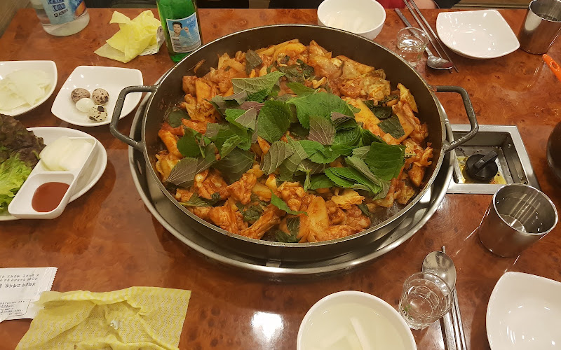 Chongtong Chunchon Dakgalbi