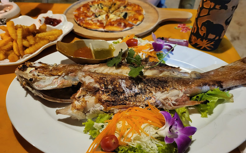 Farmai Restaurant, bar and massage