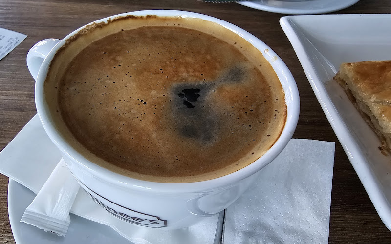 Bellinee's Bake & Brew สาขาโรงแรมเลอเอราวัณพังงา