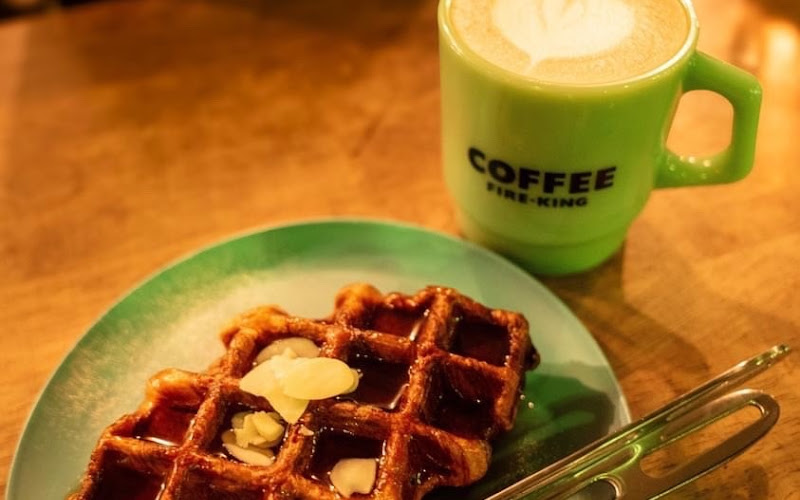 SUNDAY FULLER CAFE
