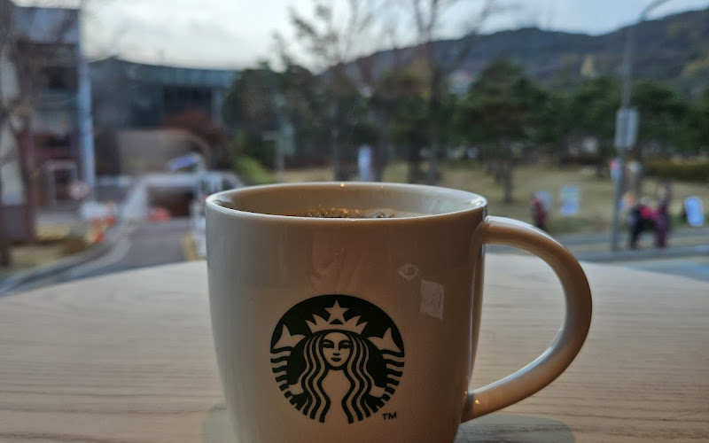 スターバックス・コーヒー 華城行宮店