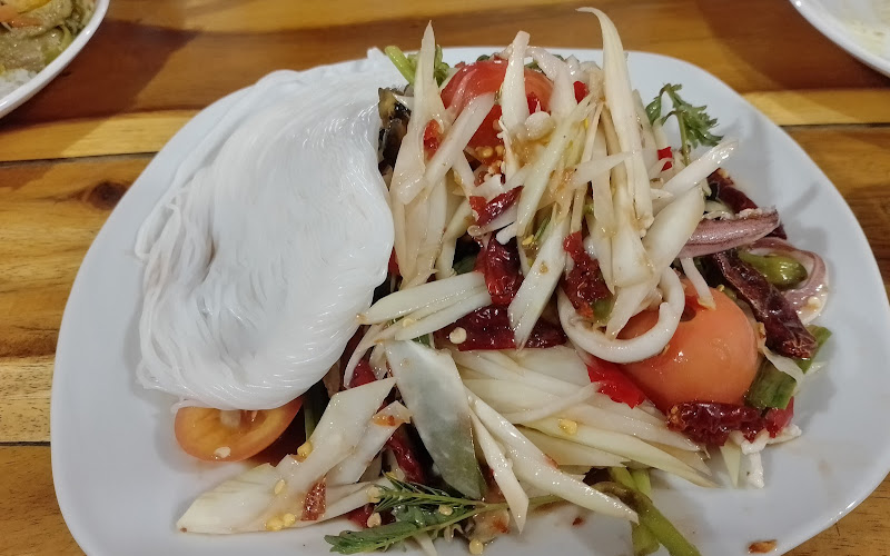 เจ้ติ๋มเตี๋ยวไก่มะระบุฟเฟ่ต์&ส้มตำแซ่บสุดสาก