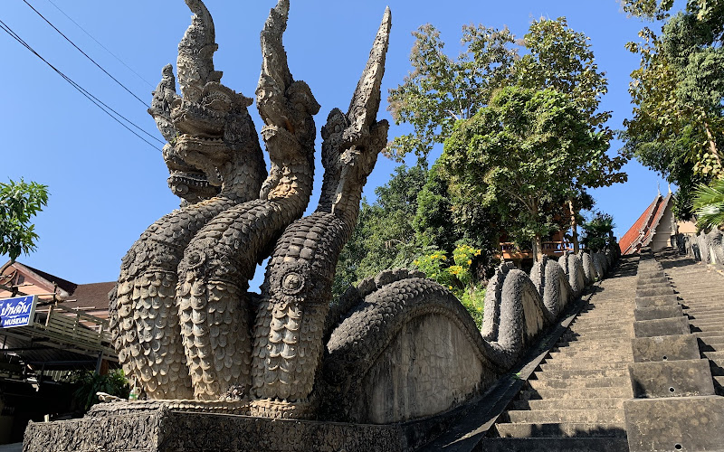 Phra That Doi Pu Khao