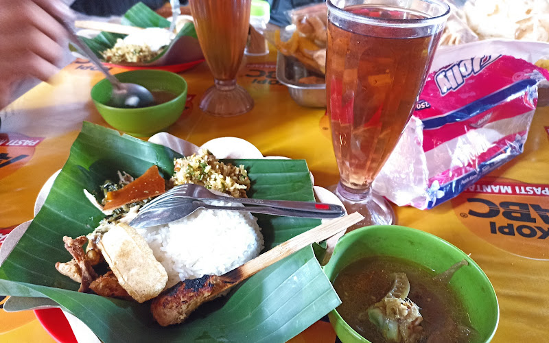 Warung Babi Guling Sederhana