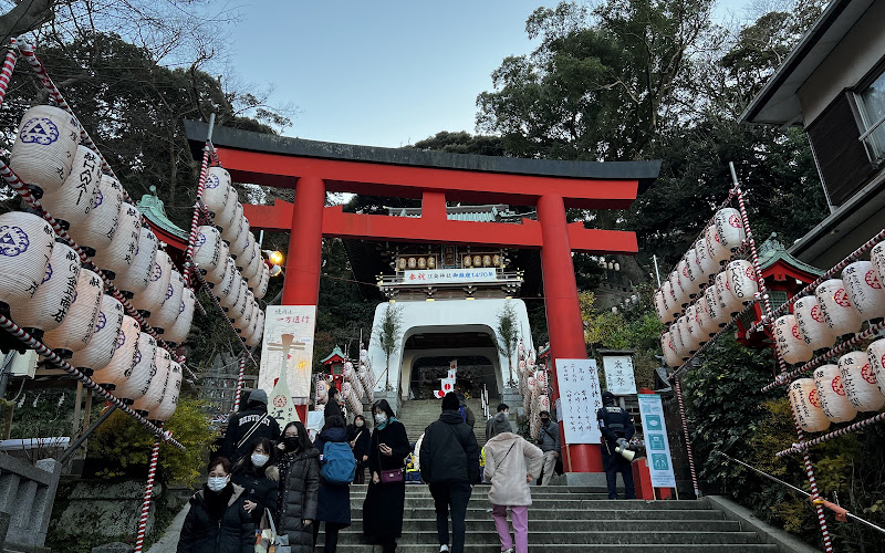 에노시마 벤자이텐 나카미세 거리