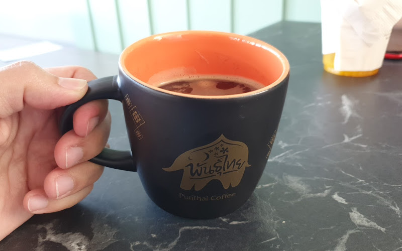 กาแฟพันธ์ไทย ปั๊มพีที งาว