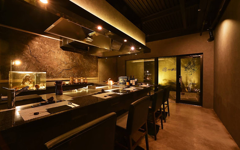 Ji N's Teppan-yaki Restaurant