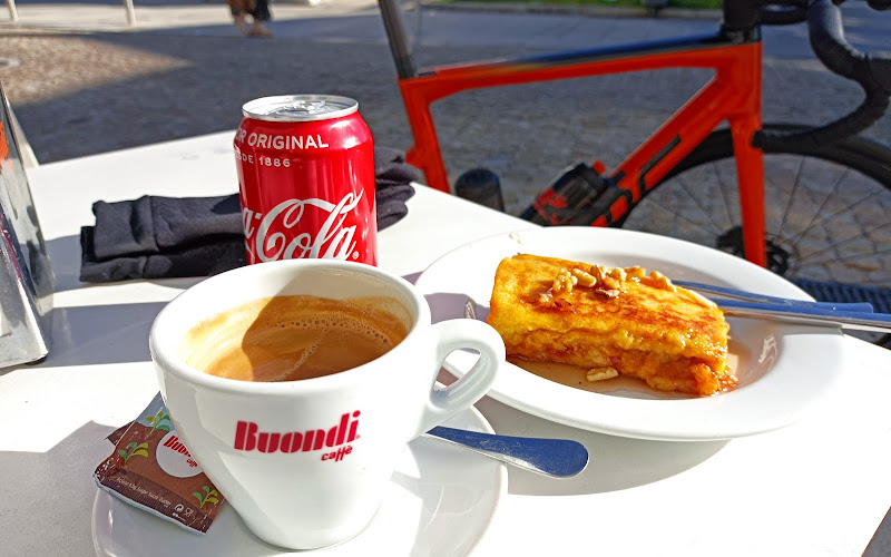 Pastelaria Caminhense... Fabrico proprio...