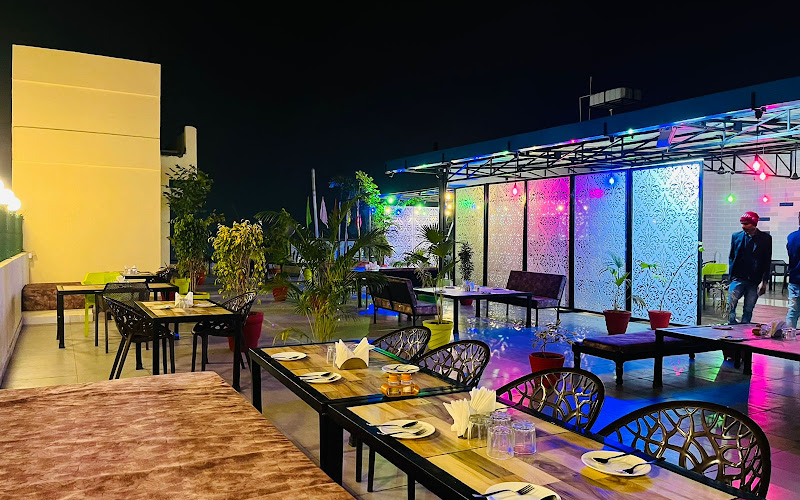 Love Green Rooftop restaurant