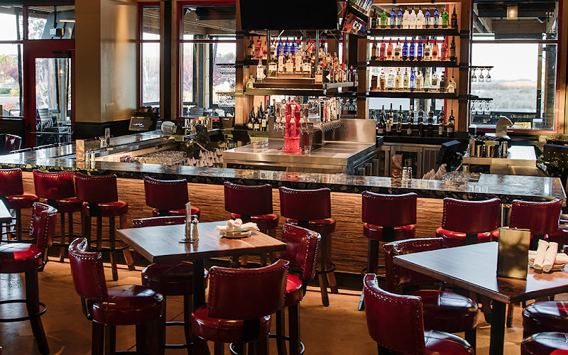 Lazy Dog Restaurant & Bar