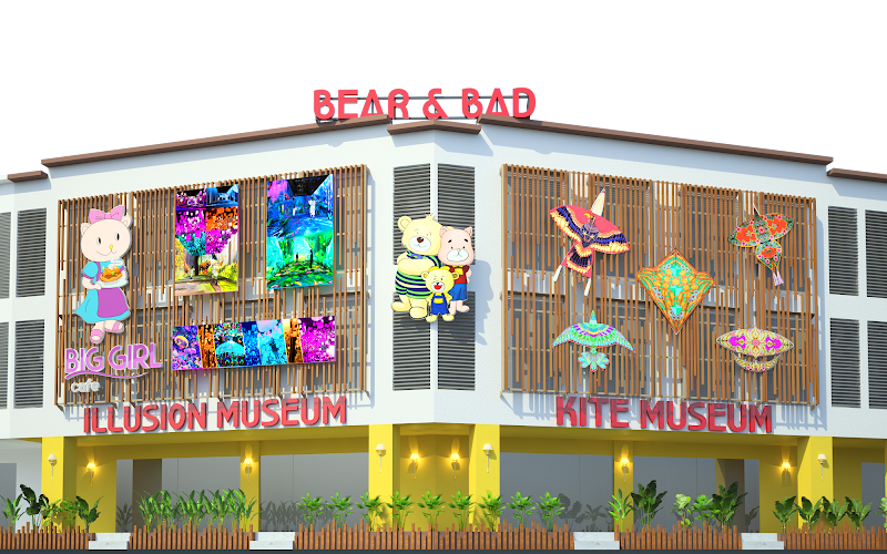Bear & Bad - Theme Museum - Big Girl Cafe