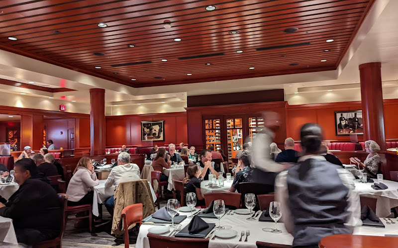 Fleming’s Prime Steakhouse & Wine Bar