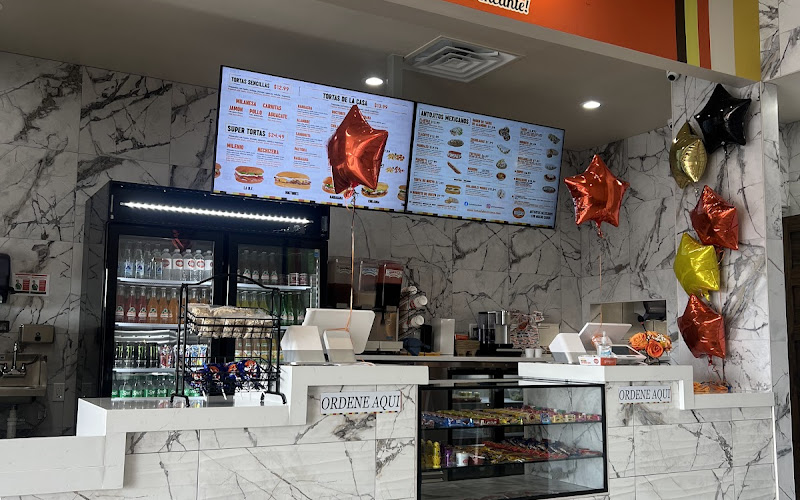 La Hechizera Tortas - Irving