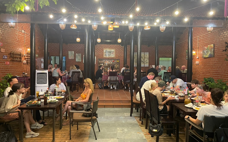 Firefly Restaurant & Bar