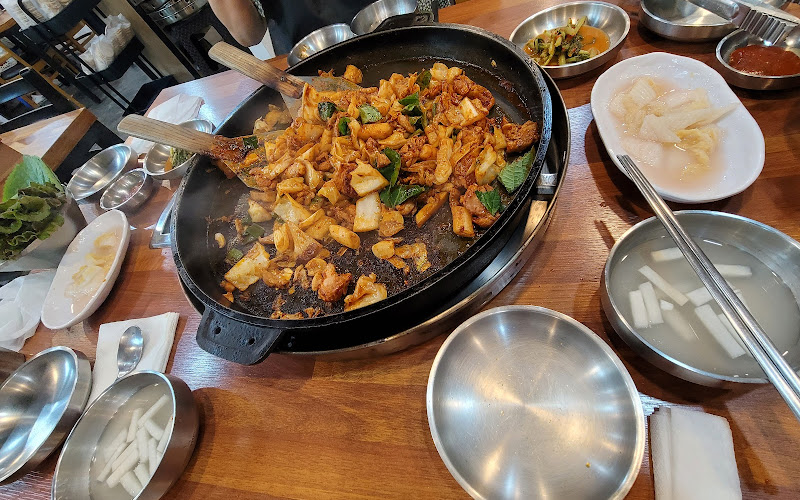 북방닭갈비막국수