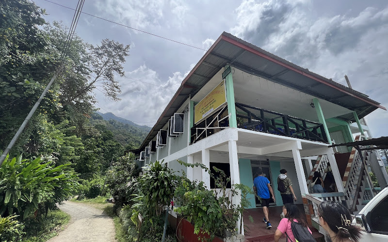 Tropicana Lodge Backpackers and Restaurant