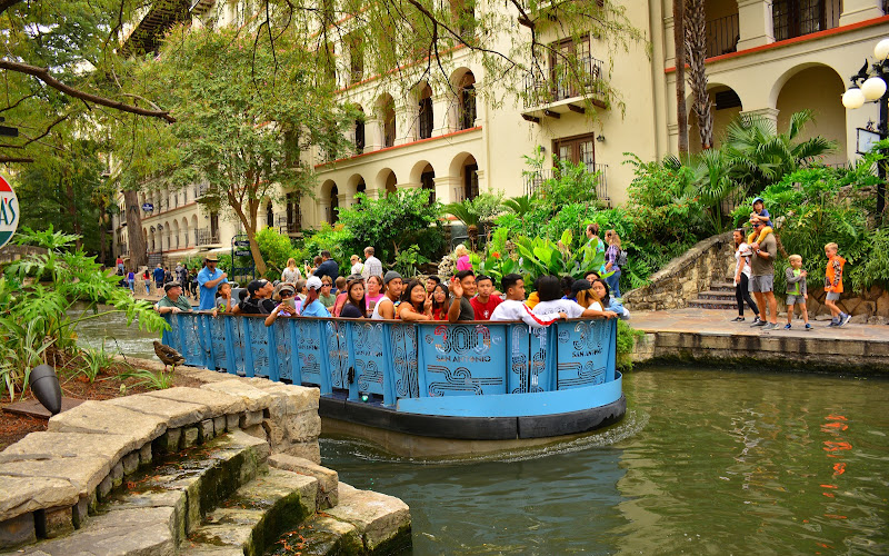 GO RIO San Antonio River Cruises