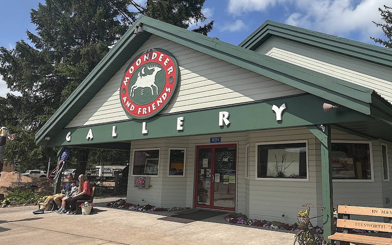 Moondeer & Friends Gallery