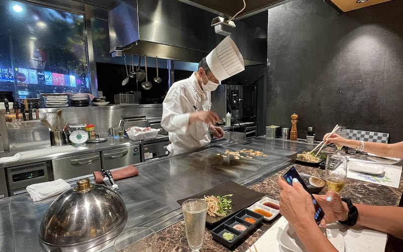 鉄板焼き 刃の下に心あり