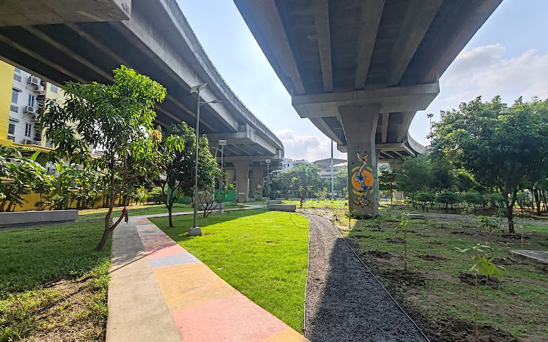 สวน​ 15 นาที​ 50 สุข เขต​คลองเตย​
