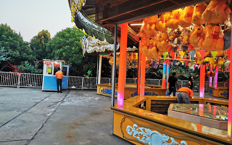 Ferris Wheel • I-City Park