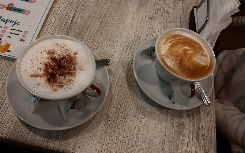 Ósemka Café
