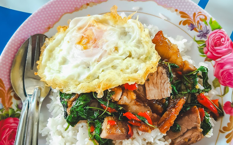ร้านแซ่บเด้อต๋องลาบก้อย