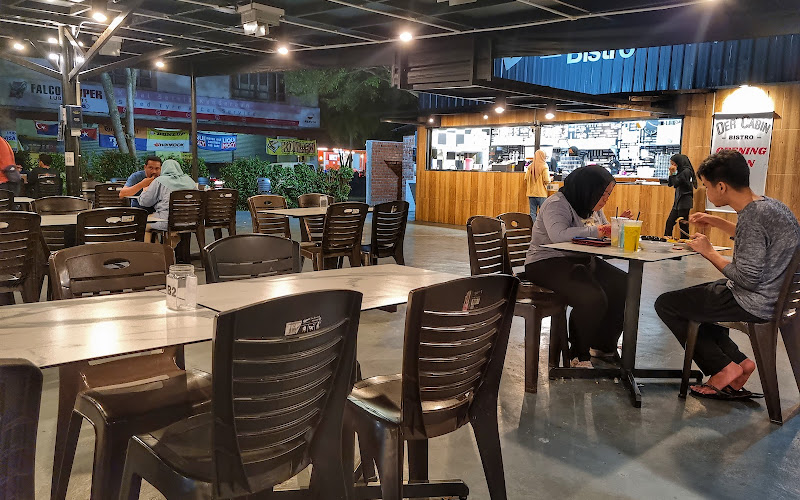 Der' Cabin Bistro Gelang Patah