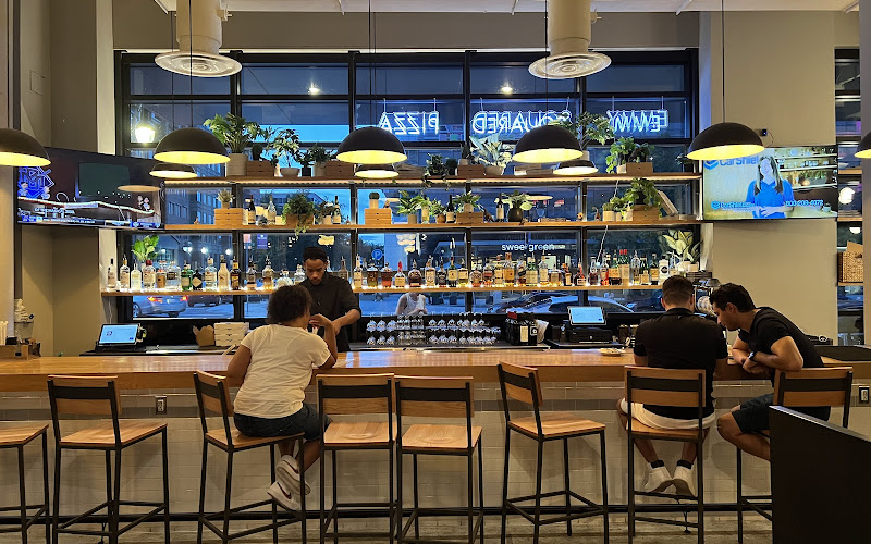 Emmy Squared Pizza: Navy Yard