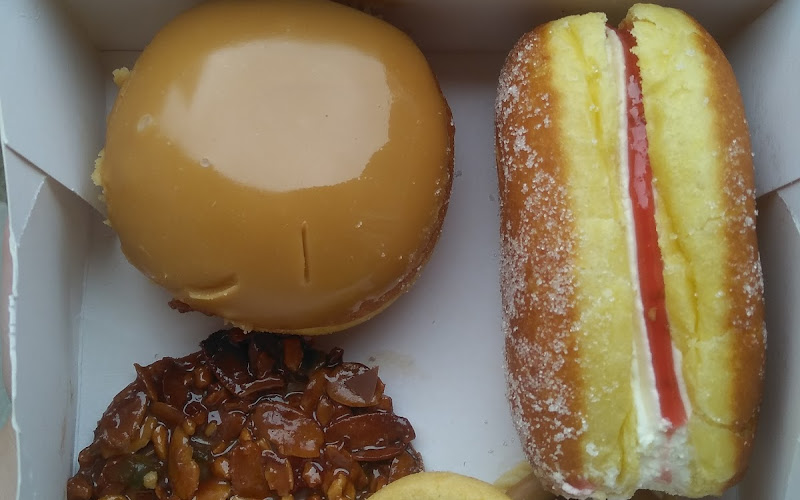 Birds Bakery in Oakwood