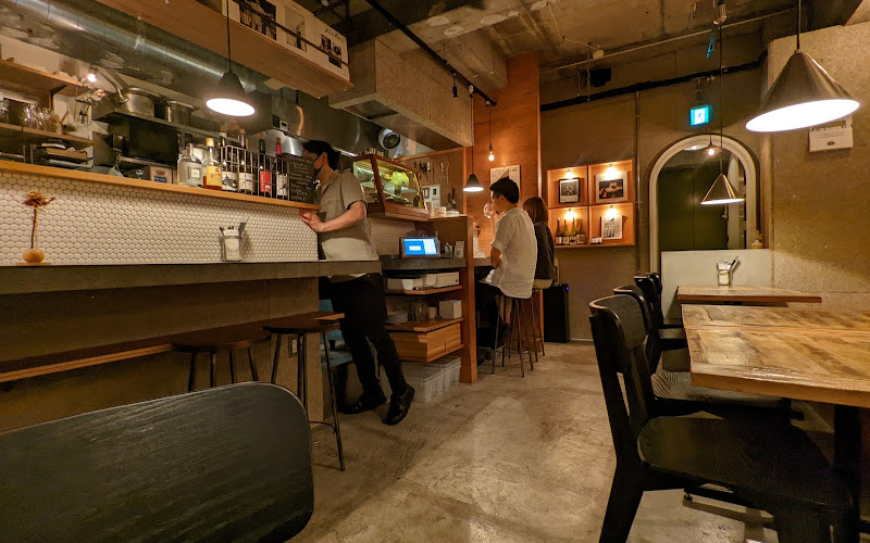 Pitan BISTRO and CAKES