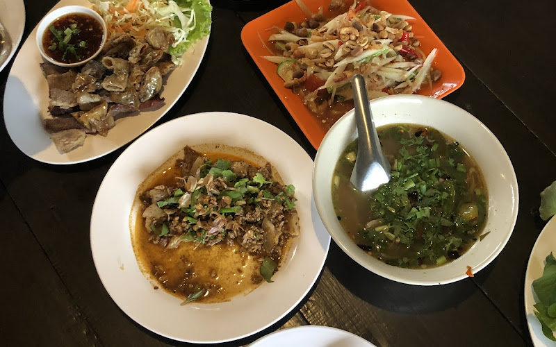 ลาบลับๆ