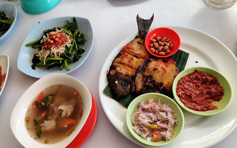 Warung Makan Pidade